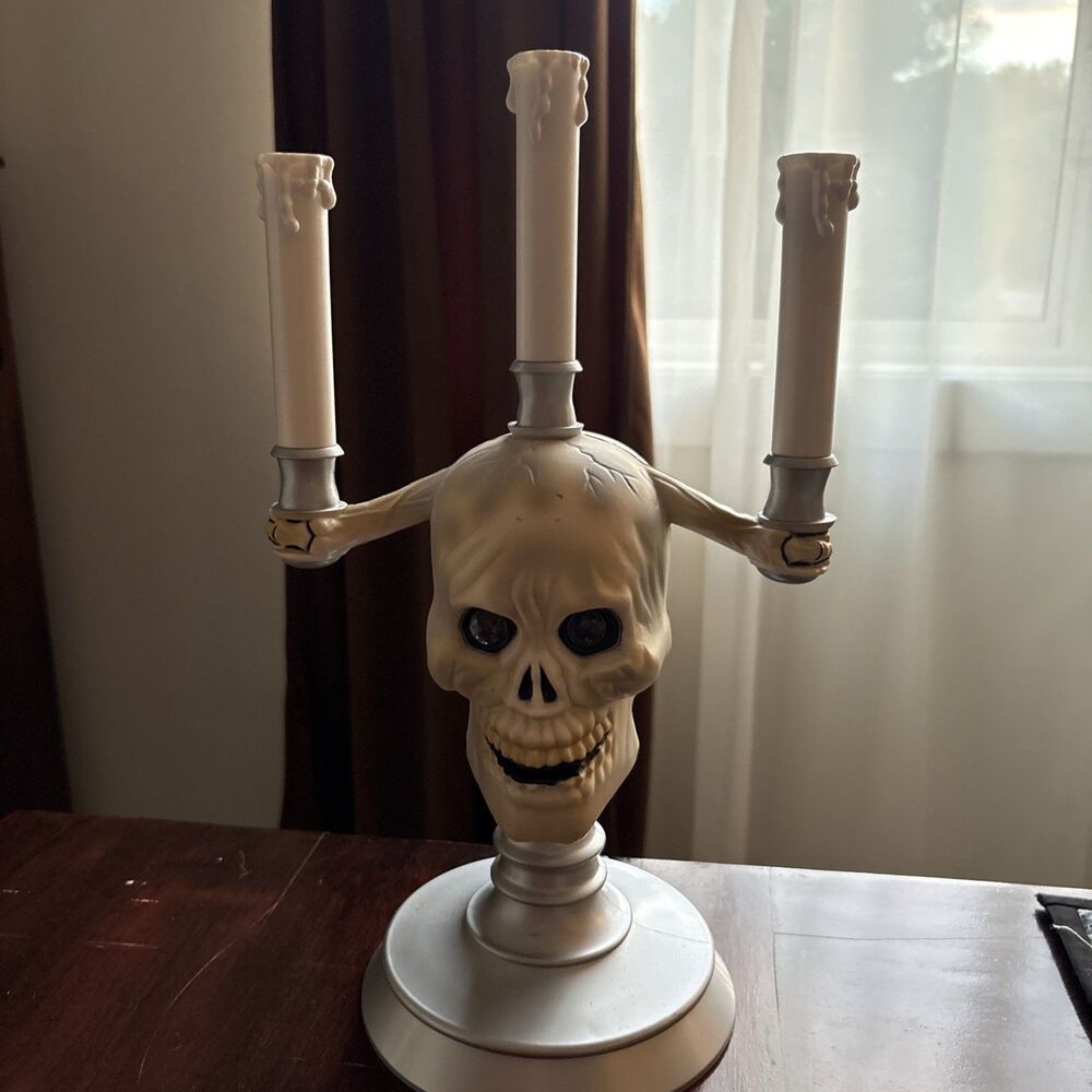 VTG Skull Trendmasters HallowScream Haunted Candelabra Halloween Decor 90s Glow